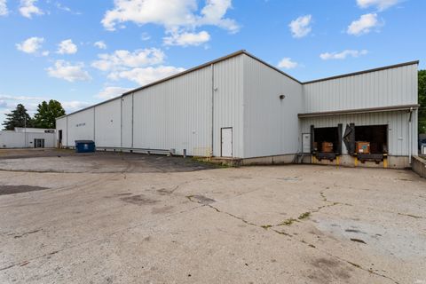 Tiny photo for 2317 N Washington Street, Kokomo, IN 46901 (MLS # 202525822)