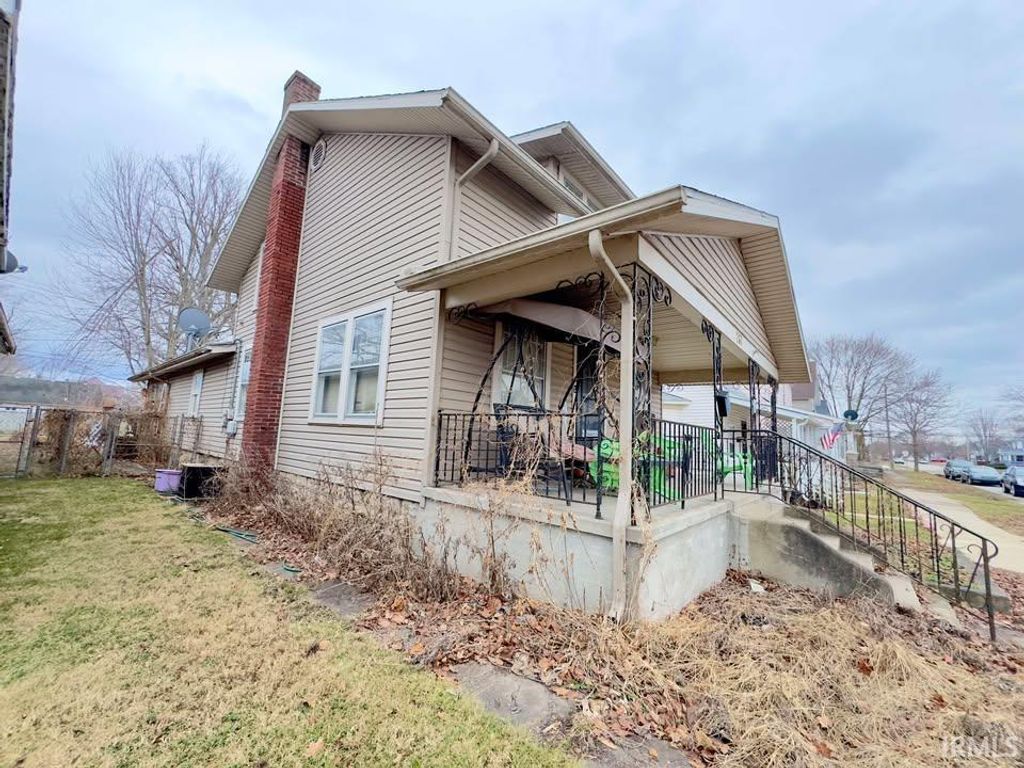 Photo of 267 W 7Th Street, Peru, IN 46970 (MLS # 202601495)