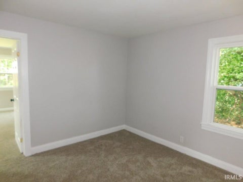 Tiny photo for 1144 E Blackford Avenue, Evansville, IN 47714 (MLS # 202612032)