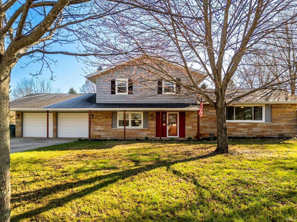 Photo of 5822 W Hellis Drive, Muncie, IN 47304 (MLS # 202608290)