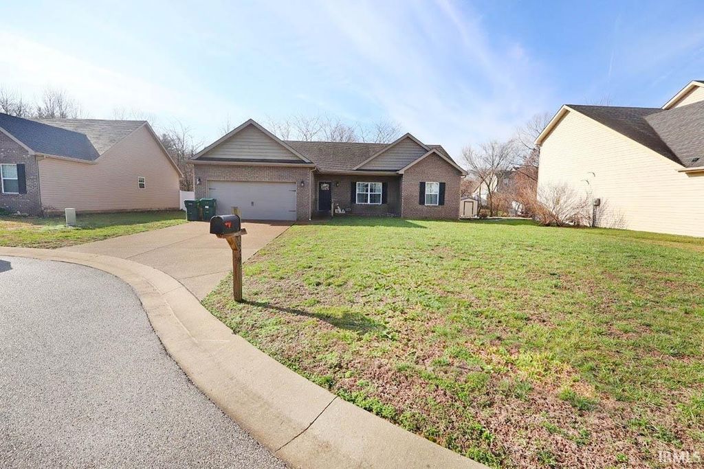 Photo of 1332 Breezy Creek Drive, Evansville, IN 47720 (MLS # 202606800)