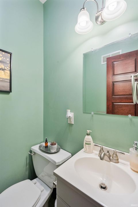 Tiny photo for 1133 S Buckeye Street, Kokomo, IN 46902 (MLS # 202605157)