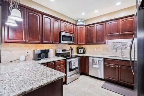 Tiny photo for 1133 S Buckeye Street, Kokomo, IN 46902 (MLS # 202605157)