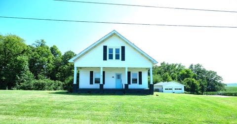 Photo of 4125 Oliver Springfield Road, Mount Vernon, IN 47620 (MLS # 202628342)