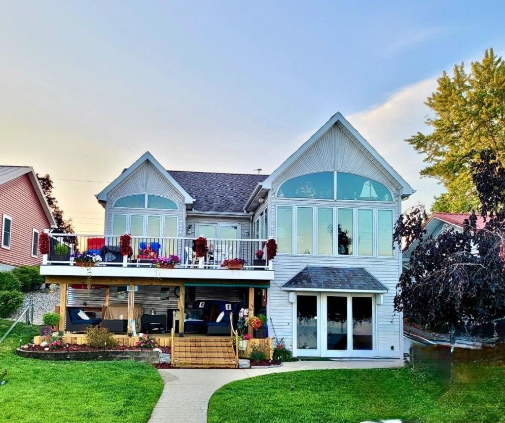 Photo of 610 N Albert Eckert Drive, North Webster, IN 46555 (MLS # 202603676)