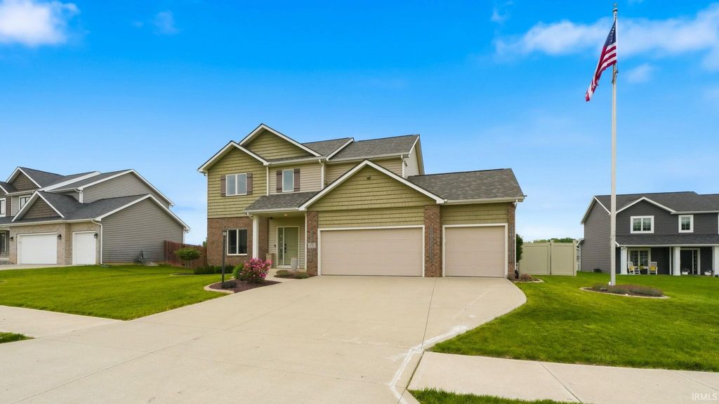 Photo of 232 W Bay Bridge Court Ct, Columbia City, IN 46725 (MLS # 202621337)