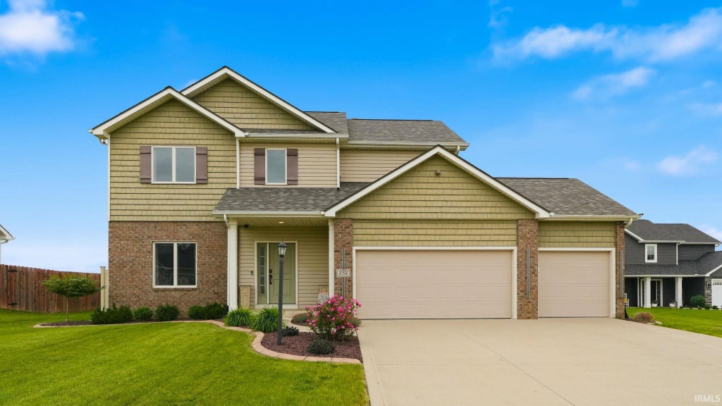 Photo of 232 W Bay Bridge Court Ct, Columbia City, IN 46725 (MLS # 202621337)