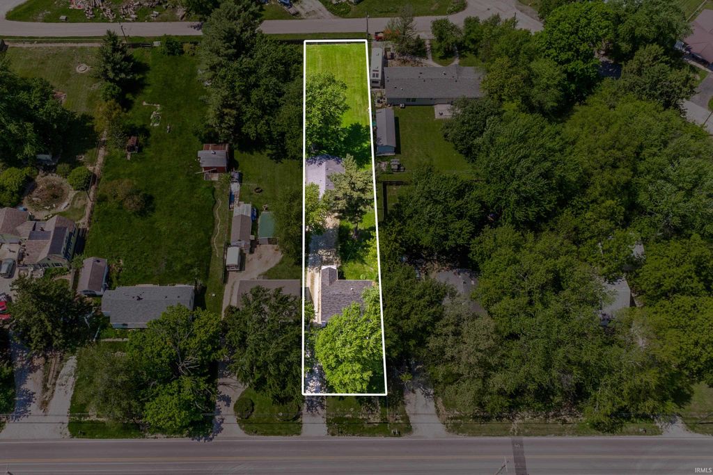 Photo of 3525 S Hoyt Avenue, Muncie, IN 47302 (MLS # 202618881)