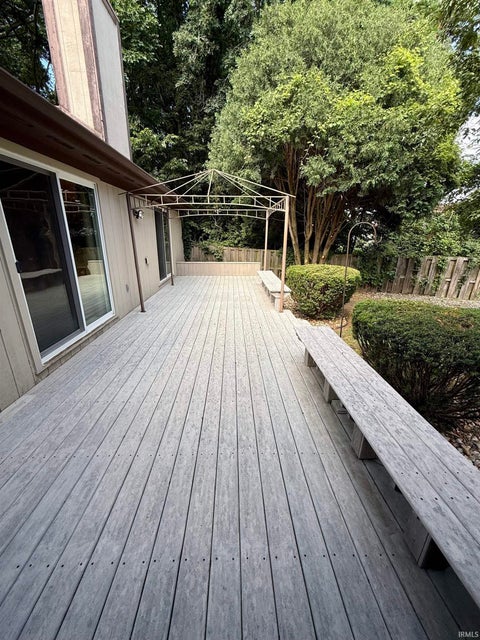 Tiny photo for 7 Salem Court, Elkhart, IN 46514 (MLS # 202626925)