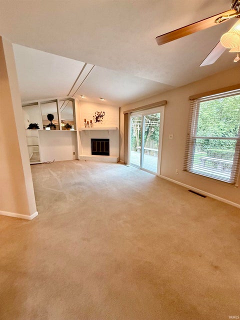Tiny photo for 7 Salem Court, Elkhart, IN 46514 (MLS # 202626925)