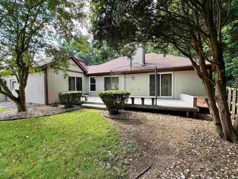 Tiny photo for 7 Salem Court, Elkhart, IN 46514 (MLS # 202626925)