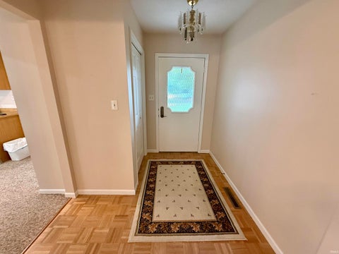 Tiny photo for 7 Salem Court, Elkhart, IN 46514 (MLS # 202626925)