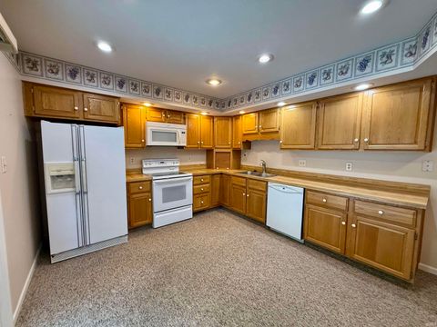 Tiny photo for 7 Salem Court, Elkhart, IN 46514 (MLS # 202626925)