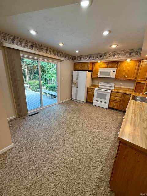 Tiny photo for 7 Salem Court, Elkhart, IN 46514 (MLS # 202626925)