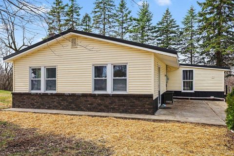Photo of 9019 Harper Lake Road, Kimmell, IN 46760 (MLS # 202609412)