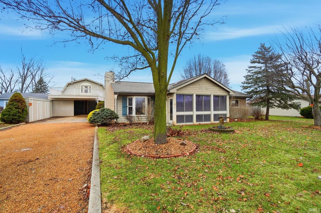 Photo of 2707 Hursh Road, Fort Wayne, IN 46845 (MLS # 202600858)