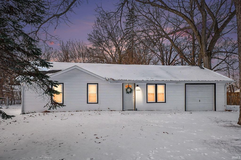 Photo of 54253 Northwood Drive, Elkhart, IN 46514 (MLS # 202601679)