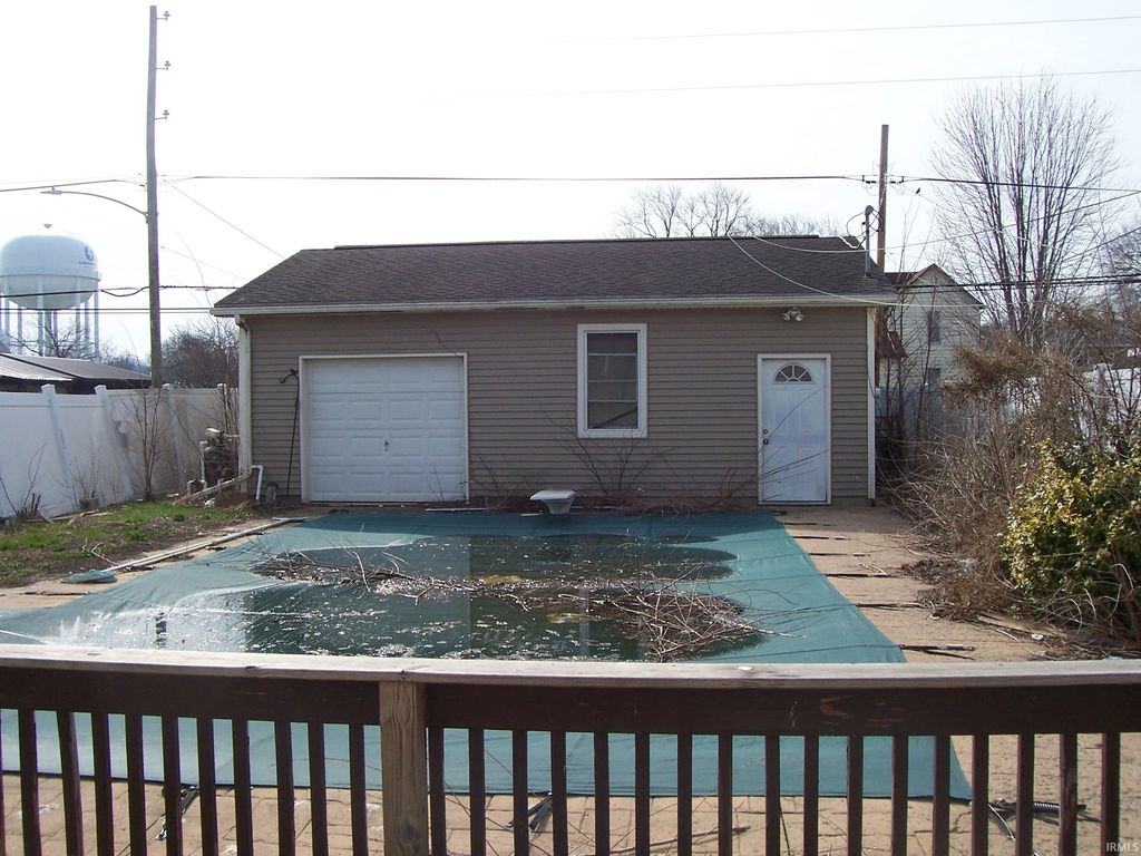 Photo of 1927 George Street, Logansport, IN 46947 (MLS # 202609348)