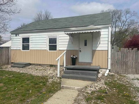 Photo of 1008 E Spraker Street, Kokomo, IN 46901 (MLS # 202612604)