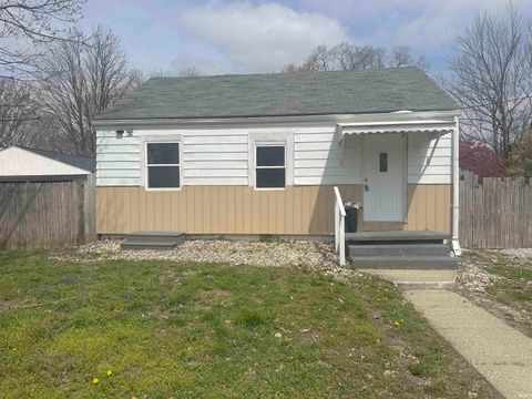 Tiny photo for 1008 E Spraker Street, Kokomo, IN 46901 (MLS # 202612604)