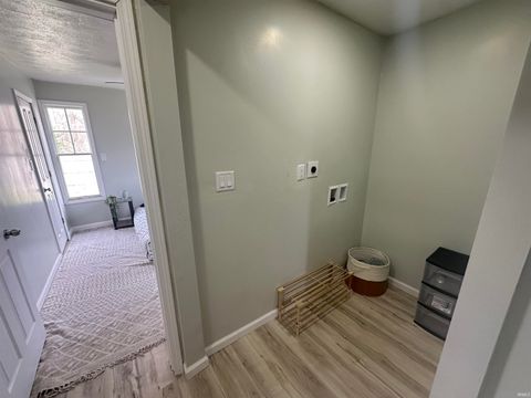 Tiny photo for 1008 E Spraker Street, Kokomo, IN 46901 (MLS # 202612604)