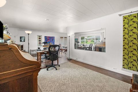 Tiny photo for 1420 N 28th Street, Lafayette, IN 47904 (MLS # 202628863)