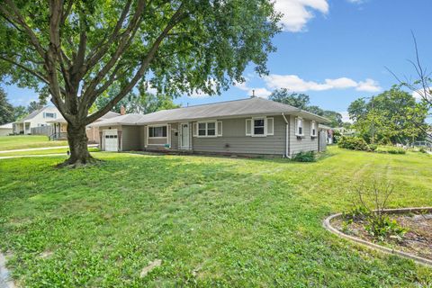 Tiny photo for 1420 N 28th Street, Lafayette, IN 47904 (MLS # 202628863)