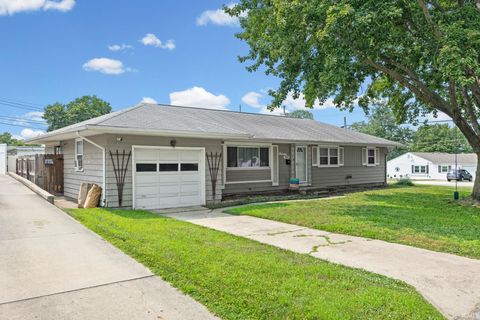 Tiny photo for 1420 N 28th Street, Lafayette, IN 47904 (MLS # 202628863)