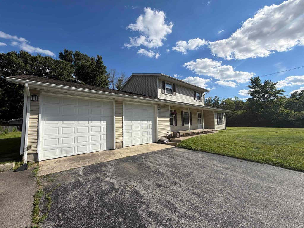 Photo of 2155 W Westholme Drive, Marion, IN 46952 (MLS # 202624596)