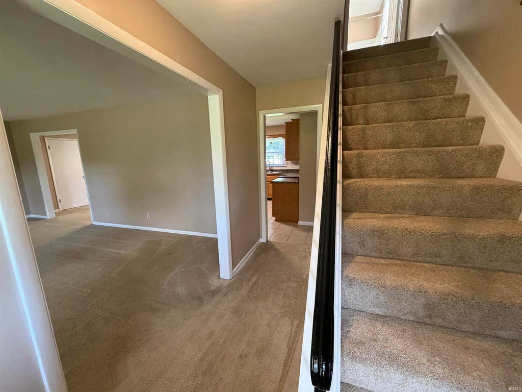 Photo of 2155 W Westholme Drive, Marion, IN 46952 (MLS # 202624596)