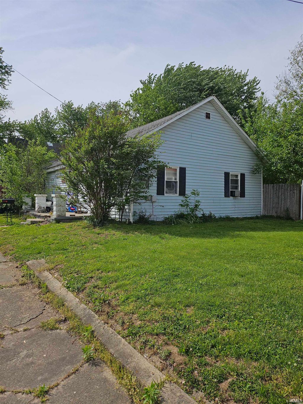 Photo of 526 E Emerson Street, Princeton, IN 47670 (MLS # 202614404)