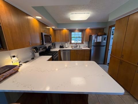 Tiny photo for 3456 N Shore Acres Court, Monticello, IN 47960 (MLS # 202617693)