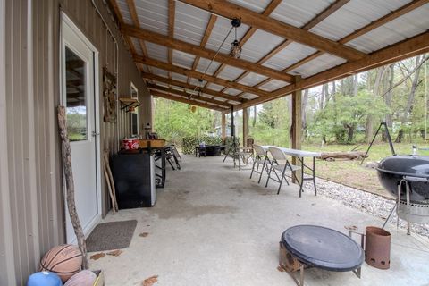 Tiny photo for 118 E Whipple Road, Winamac, IN 46996 (MLS # 202600170)