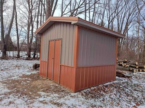 Tiny photo for 118 E Whipple Road, Winamac, IN 46996 (MLS # 202600170)