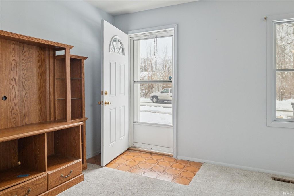 Photo of 4020 Brookton Drive, South Bend, IN 46614 (MLS # 202548896)