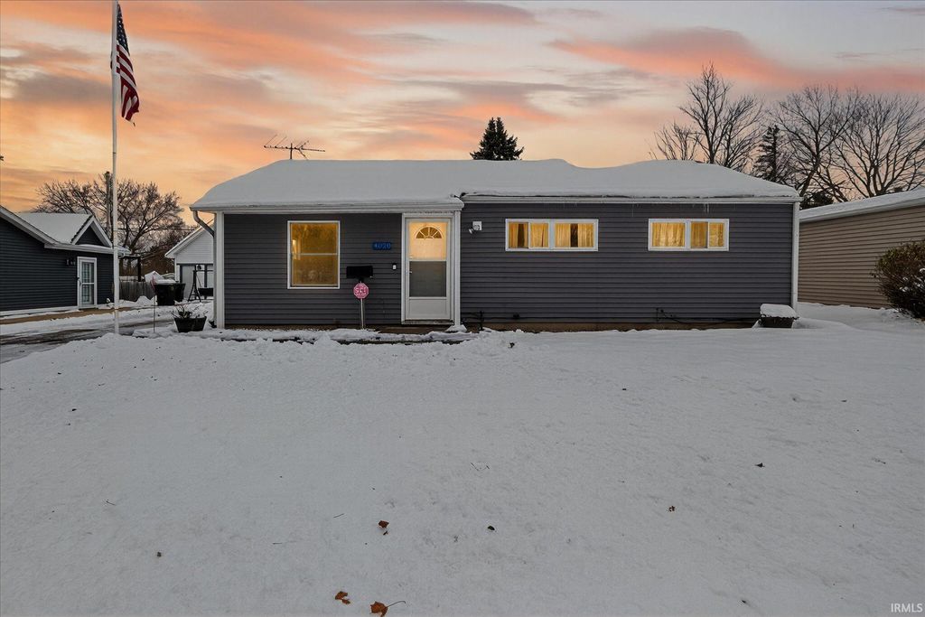 Photo of 4020 Brookton Drive, South Bend, IN 46614 (MLS # 202548896)