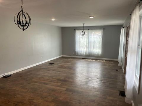 Tiny photo for 110 15th Street, Logansport, IN 46947 (MLS # 202620860)