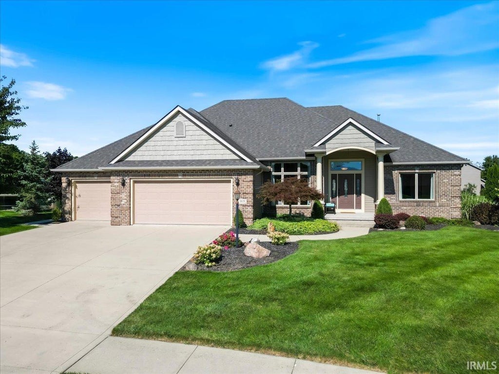 Photo of 169 N Lexington Drive, Columbia City, IN 46725 (MLS # 202635557)