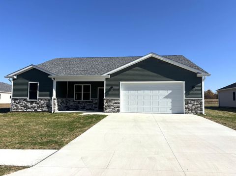Photo of 710 White Oak Road, Spencer, IN 47460 (MLS # 202544705)