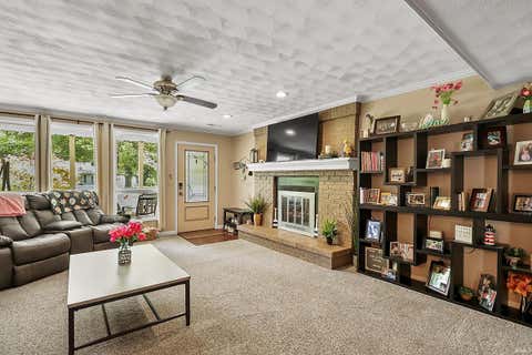 Tiny photo for 11760 W Lookout Drive, Monticello, IN 47960 (MLS # 202627872)