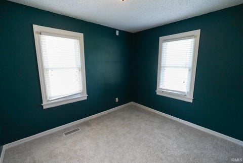 Tiny photo for 1620 E Blackford Avenue, Evansville, IN 47714 (MLS # 202621319)