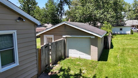 Tiny photo for 1620 E Blackford Avenue, Evansville, IN 47714 (MLS # 202621319)