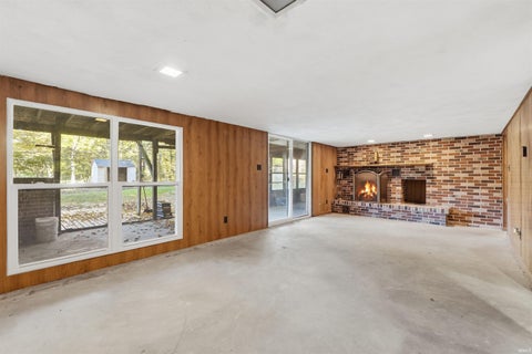 Tiny photo for 16 S Stickler Road, Columbia City, IN 46725 (MLS # 202640938)