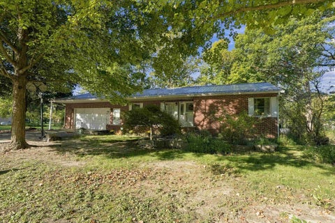 Tiny photo for 16 S Stickler Road, Columbia City, IN 46725 (MLS # 202640938)