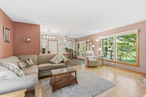 Tiny photo for 16 S Stickler Road, Columbia City, IN 46725 (MLS # 202640938)