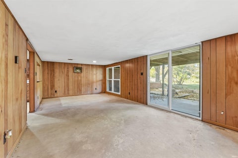Tiny photo for 16 S Stickler Road, Columbia City, IN 46725 (MLS # 202640938)