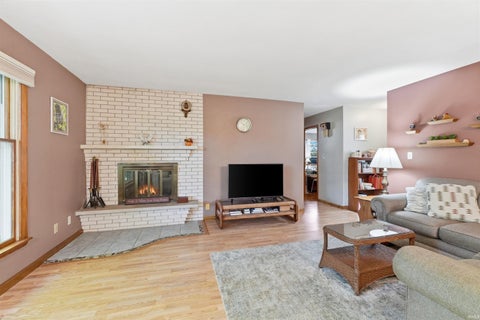 Tiny photo for 16 S Stickler Road, Columbia City, IN 46725 (MLS # 202640938)