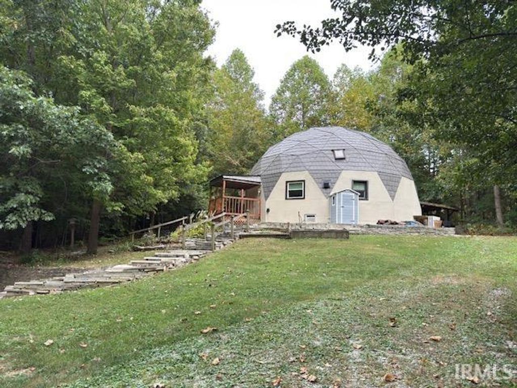 Photo of 6311 W Tarkington Lane, Bloomington, IN 47403 (MLS # 202538233)