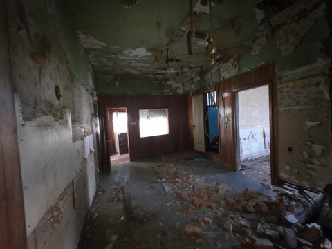 Tiny photo for 504 N Main Street, Bicknell, IN 47512 (MLS # 202624870)