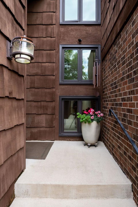 Tiny photo for 6820 Covington Creek Trail, Fort Wayne, IN 46804 (MLS # 202644862)
